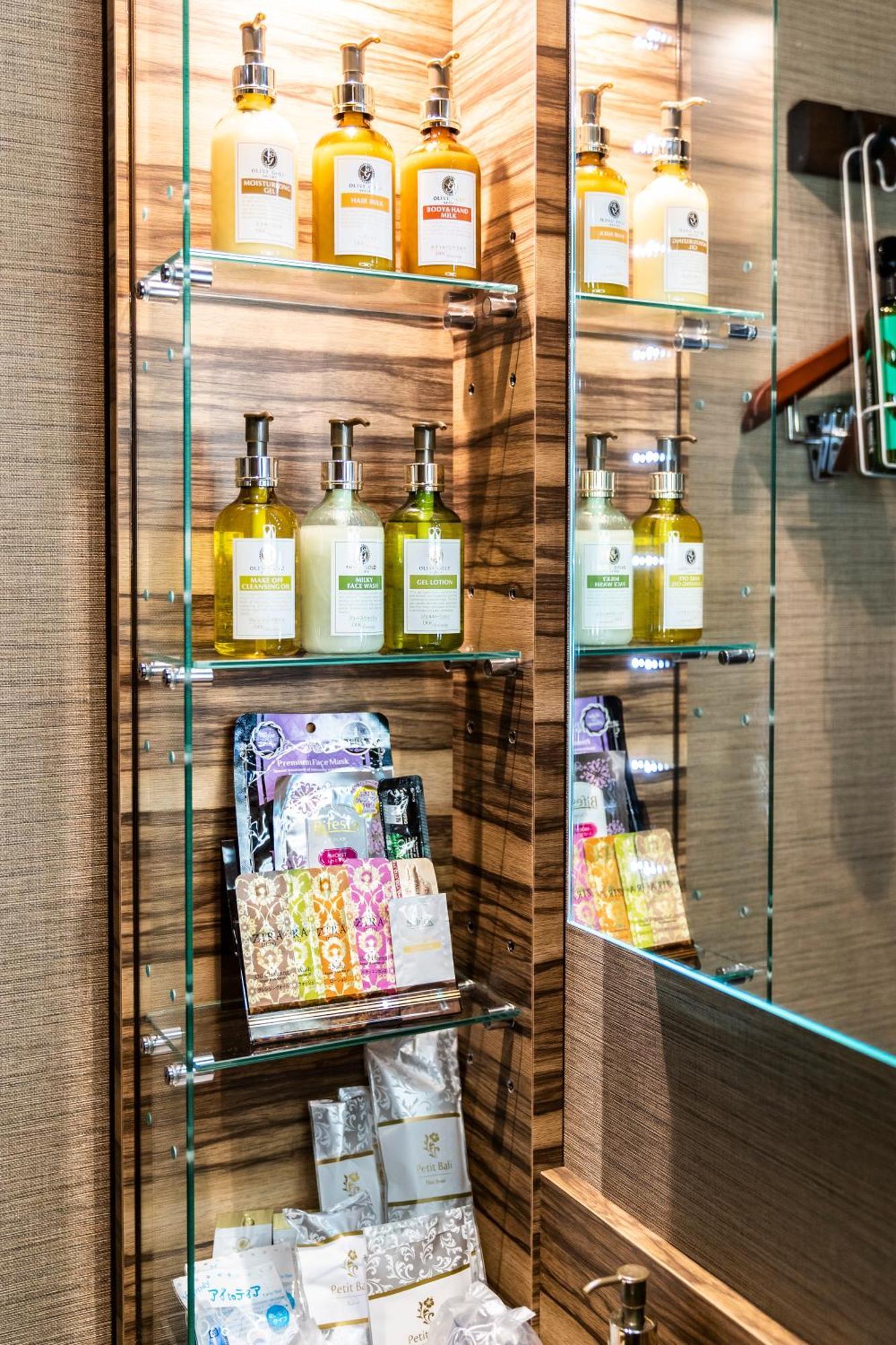 Petit Bali Forest Shinjuku SanchōMe Токио Екстериор снимка