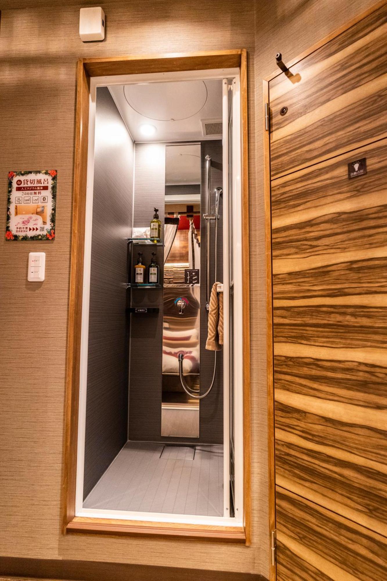 Petit Bali Forest Shinjuku SanchōMe Токио Екстериор снимка